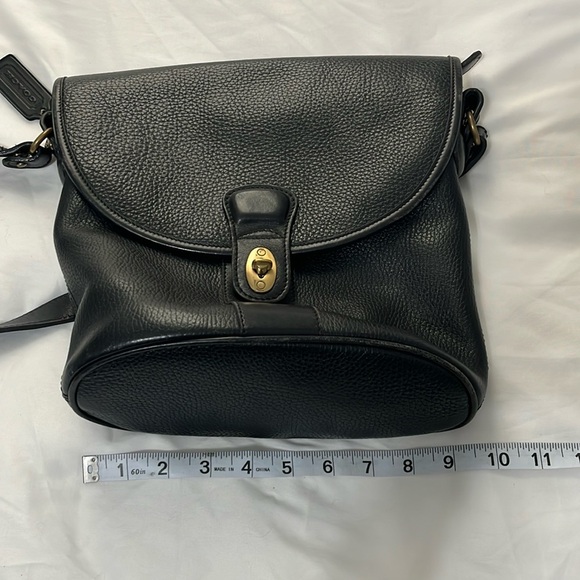 Vintage Coach Black Pebbled Leather Bucket Bag - Picture 2 of 16